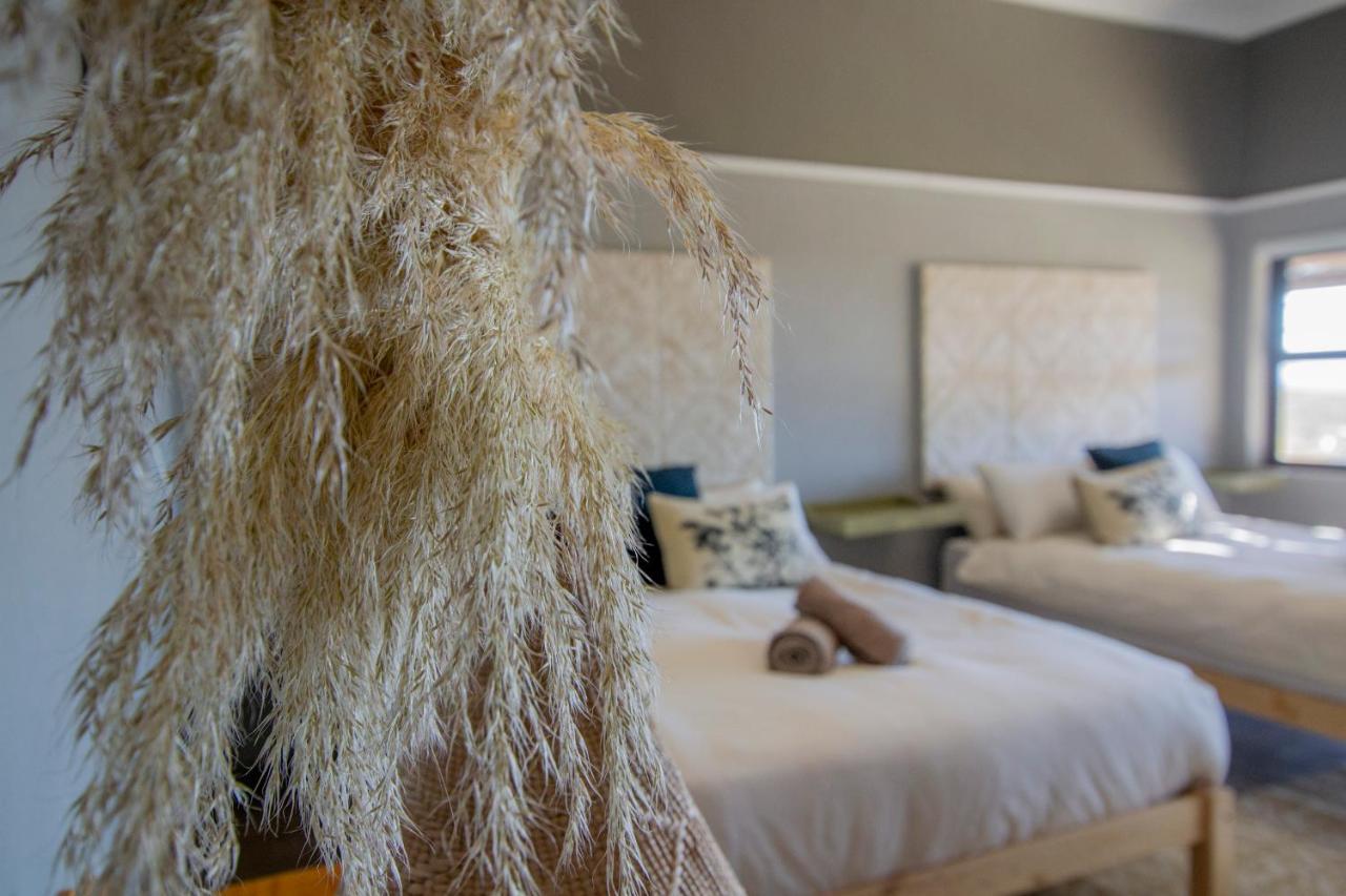 Desert Wind Private Guest And Game Farm Montagu Bagian luar foto
