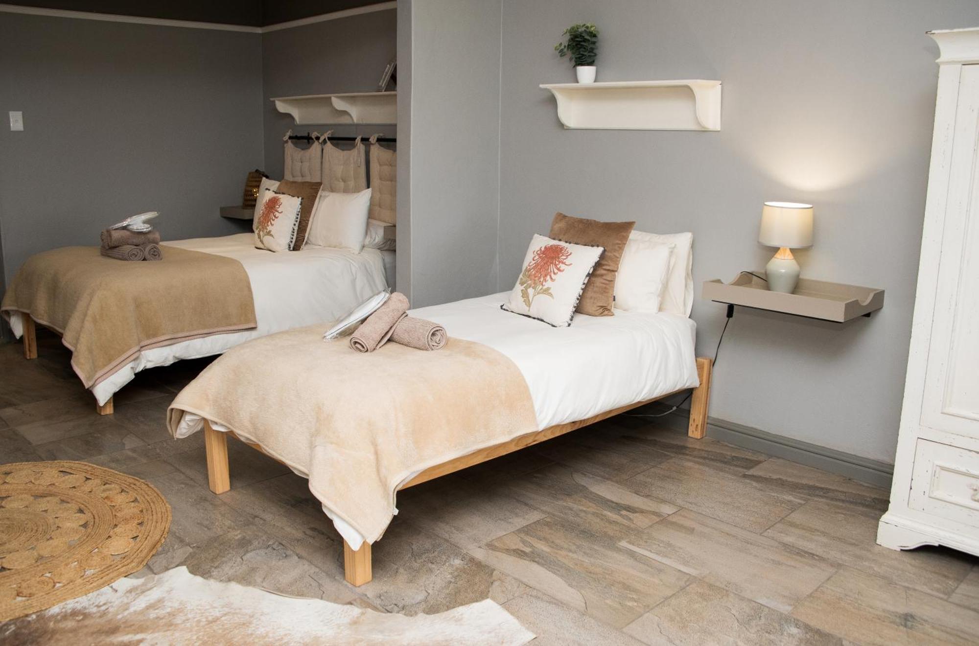 Desert Wind Private Guest And Game Farm Montagu Bagian luar foto